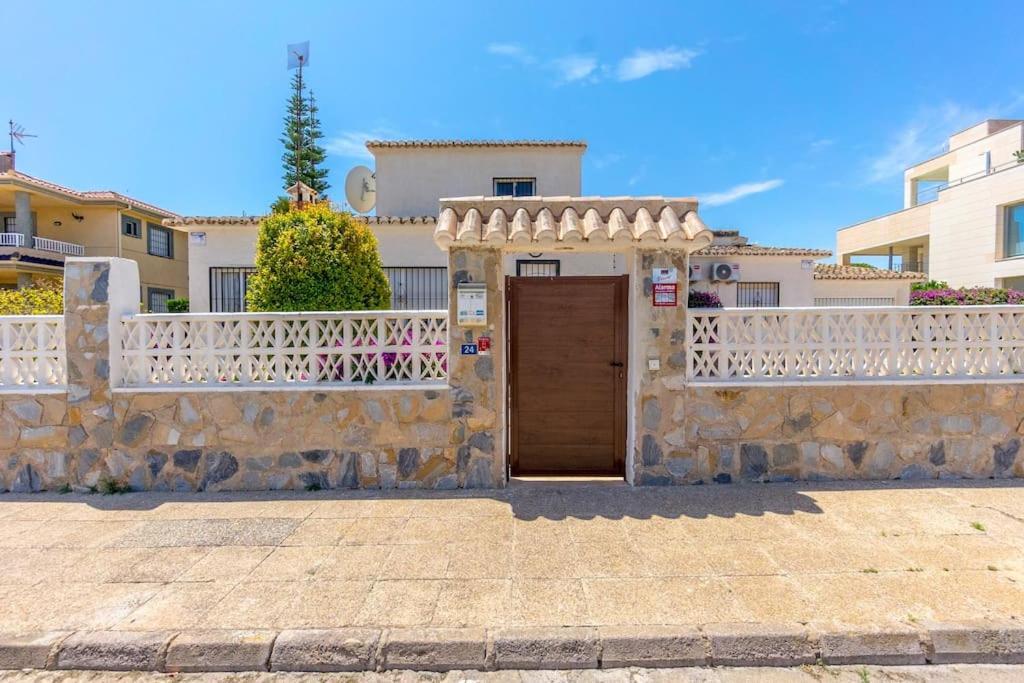 He Zenia * Orihuela